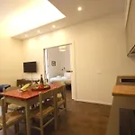 Sofia\'S Vatican Garden Apartment