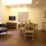Sofia\'S Vatican Garden Apartment