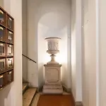 Piazza Mattei Terrace Apartment | Romeloft