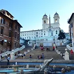 Elegant Apartment Nearby Trevi Fountain