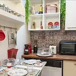 Chez-Moi - Cinzia