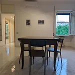 Mo House