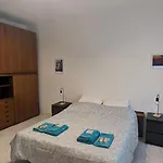 Mo House