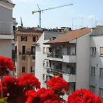 Di Fronte Alla Cupola