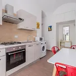 Castel Sant Angelo\'S Harmonious Apartment