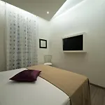 Roma Naif Rooms