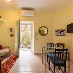 Cipro Tiny House