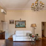Iflat Classic Style Apt In The Center Of Rome