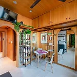 Saint John Gallery Suite