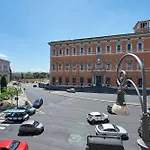 Irex Shining Apartment Near Colosseo