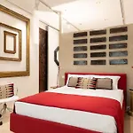 Luxurious Home Of The Antiquarian At Spanish Steps