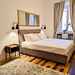 Luxury Gallery Suites
