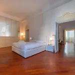 City Center Apartment - Pantheon