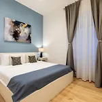 Trevi Fountain Boutique Apartment