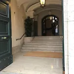 Palazzo Marescalchi Belli, Vicino Piazza Di Spagna