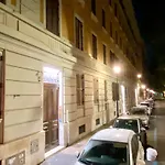 Queen Of Rome Luxury Rooms