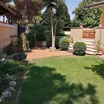 Appartamento Indipendente In Grande Villa