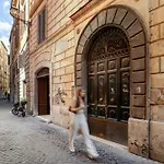 Charme Apartment Campo de\' Fiori