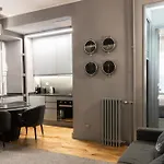 Rome Bridge Apartment