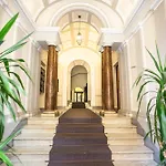 Opera Theater Relais