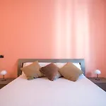 A Poche Fermate Dal Centro - Design Home