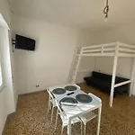 Stanza Confortevole A Roma
