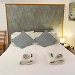 Karma House Deluxe Navona
