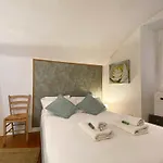 Karma House Deluxe Navona
