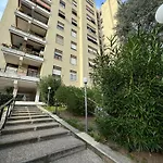 Renzi Guest House