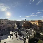 Spanish Steps Lovely Apartment With Balcony