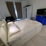 Tiburtina Suites, Roma