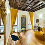 Via Della Scala Suite