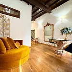 Via Della Scala Suite