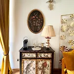 Via Della Scala Suite