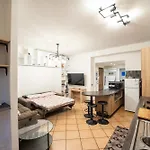 La Rosa Di Roma Due San Paolo