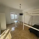 Stanza Confortevole A Roma