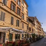 Stylish Flat Near Colosseum