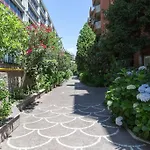 Blu Flamingo, Eleganza E Comfort A Trastevere