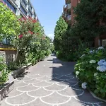 Blu Flamingo, Eleganza E Comfort A Trastevere