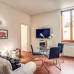 Charming House By The Colosseum