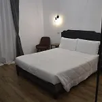 Roma Chic Cattolica Gemelli