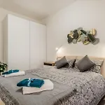 White Living R-Home