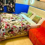 Relaxon Guest House
