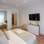 Luxury Suite-Metro Malatesta