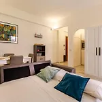 Modern Apartment In Portuense