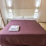 Mirabilia House