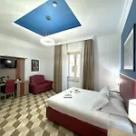 The Five Oscars Inn