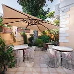 Sourire Hotel