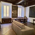 Fontana Di Trevi Elegant And Exclusive Apartment