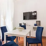 Moro7 Apartment-Stylish & Bright-Piazza Trilussa